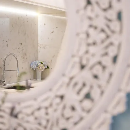 Hidden Gem Near Center- Garden, Outdoor Kitchen, Sauna فيلة *